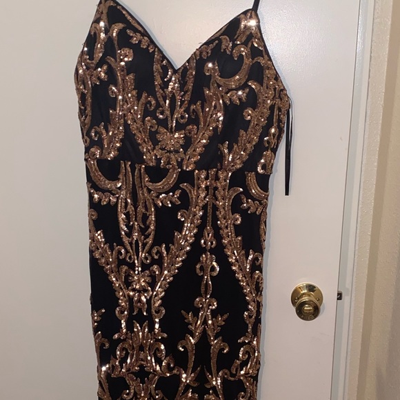 Prom dresses - Picture 2 of 3